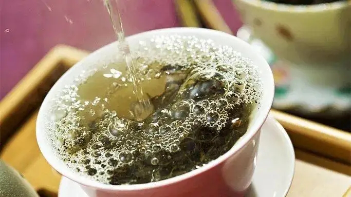 為什么茶湯里會有泡沫，到底是怎么回事？