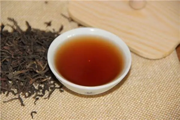 年輕人喝普洱茶是生茶好還是熟茶好？該怎么選擇？