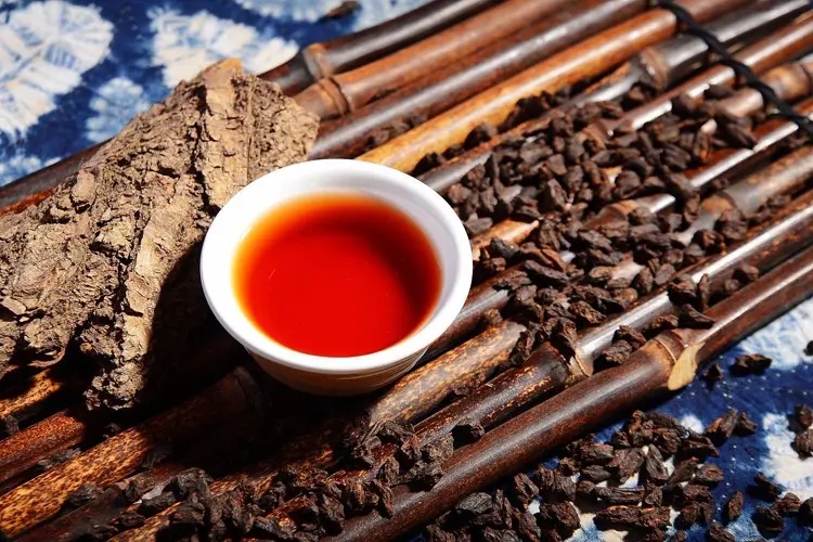 什么是“掛喉”？普洱茶“喉韻”解析