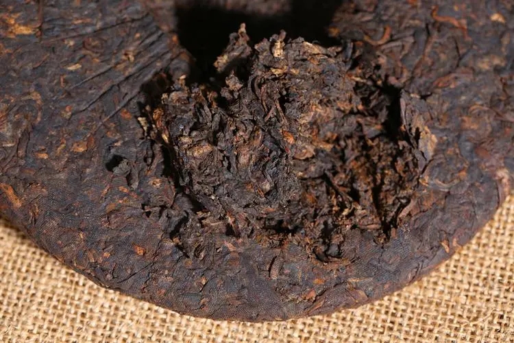 普洱茶的幾個(gè)熱點(diǎn)問(wèn)題解答，看完終于明白了！