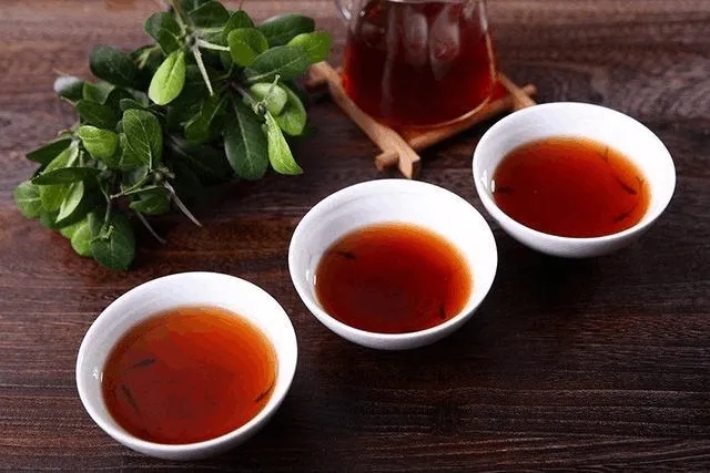 普洱茶新茶和老茶，買那個最好？