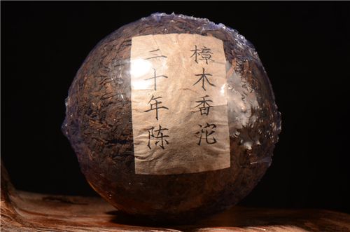 收藏普洱茶，應(yīng)選擇知名品牌還是小品牌？