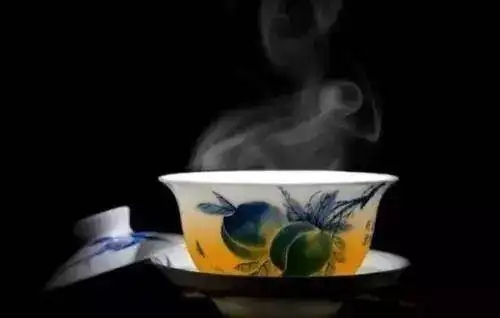 喝茶，為何會“鎖喉”？