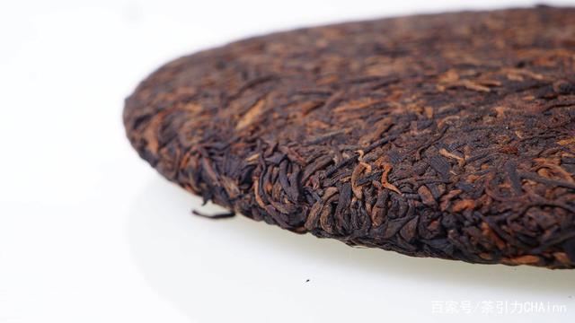 過年肉吃多了刮刮油：普洱熟茶和生茶的功效