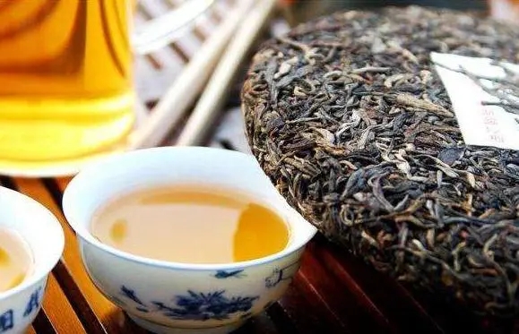 普洱茶的適飲期：什么時(shí)候喝最好？生茶和熟茶各有講究！